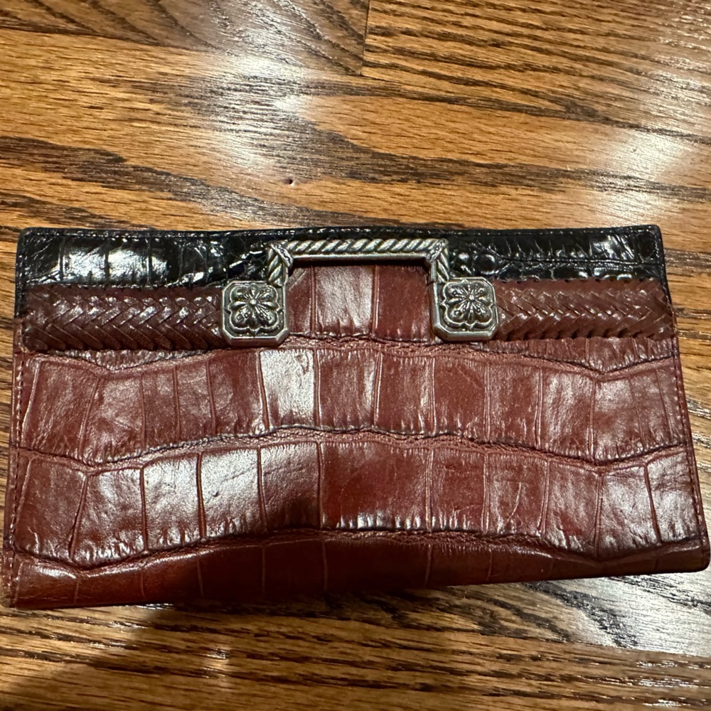 Brighton Wallet